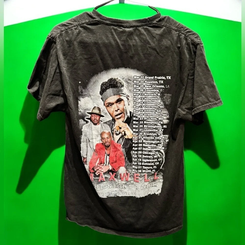 Maxwell tour Black Graphic T-Shirt MEDIUM